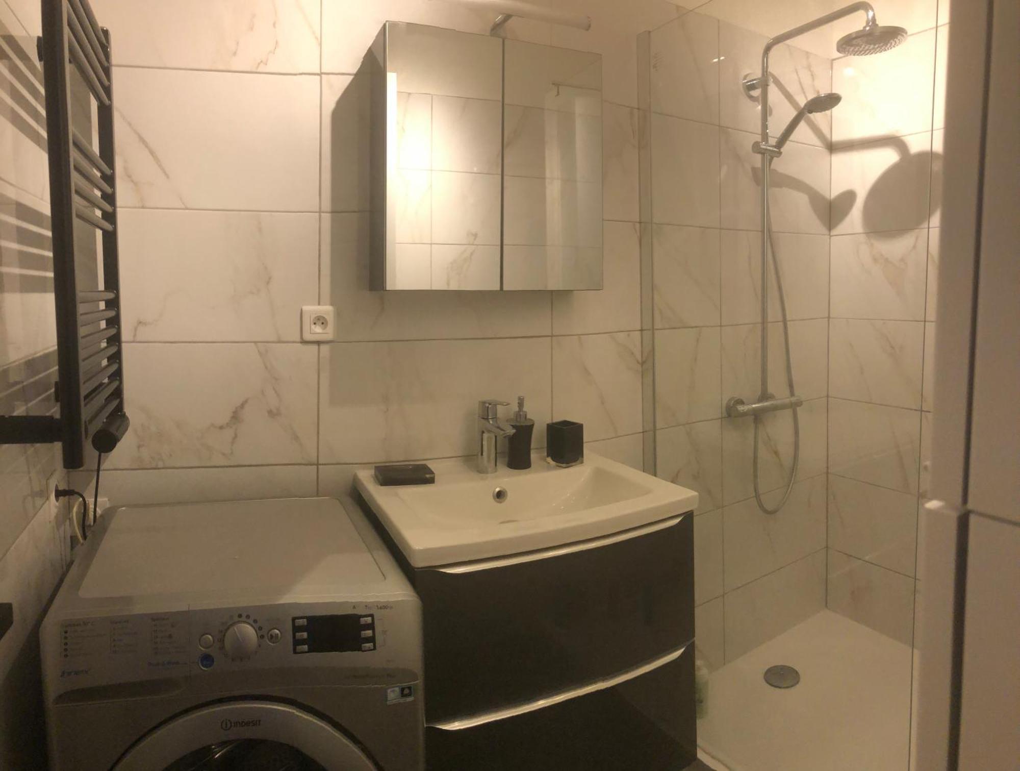 Appartement T2 Terrasse Spacieuse Belle Vue Résidence Avec Piscine *
